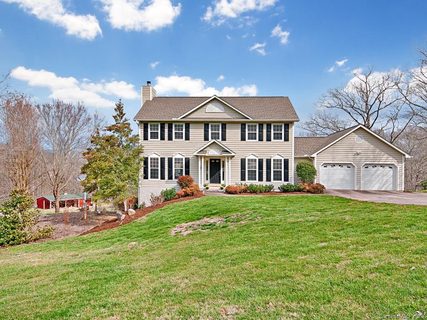 192 Smith Knolls Road sold home in Smith Knolls, Fairview, NC
