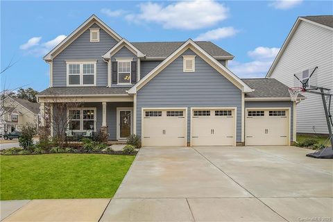 305 Redberry Court