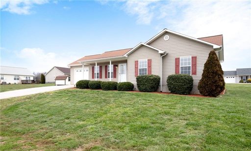 2416 Greenway Avenue sold home in SIGMON HOLLOW, Newton, NC