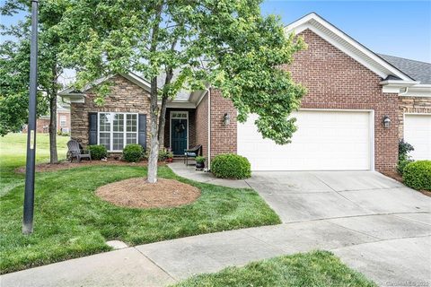 2909 Lake James Court sold townhome in Saint James, Monroe, NC