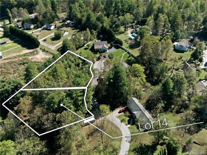 99999 Apple Meadow Court 14 sold lot in Old Applewood Hollow, Hendersonville, NC