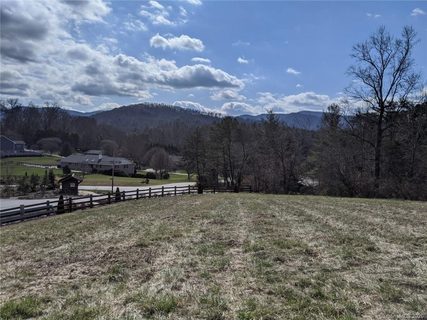 8 Majestic Oak Circle 1