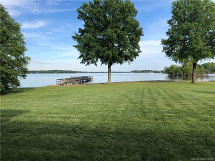 5084 Waterside Circle sold home in Malibu Beach, Sherrills Ford, NC