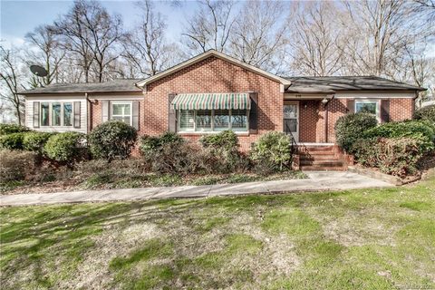 210 Brierwood Road sold home in Valley Stream, Statesville, NC