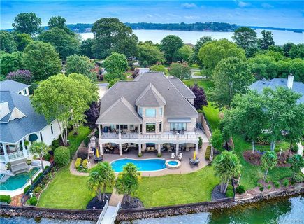 3475 Governors Island Drive sold home in Governors Island, Denver, NC