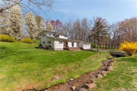 39 Mountain Laurel Lane sold home in Fairway Hills, Waynesville, NC