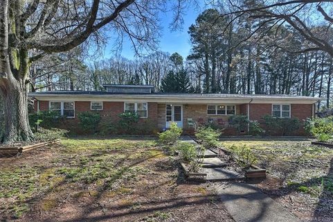 5501 Starkwood Drive sold home in Hillcrest Acres, Charlotte, NC