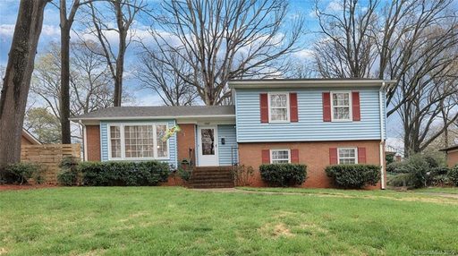 4507 Carriage Drive Circle