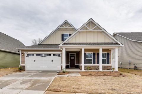 8312 Bretton Woods Drive sold home in Mint Hill Commons, Mint Hill, NC