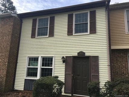 7502 Holly Grove Court sold townhome in Holly Grove, Charlotte, NC