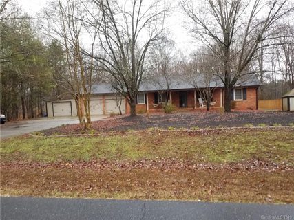 921 Spring Lake Drive sold home in Spring Lake, Iron Station, NC