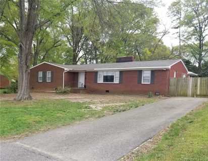 703 St Michaels Lane