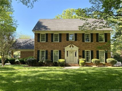 2816 Ferncliff Road