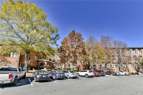 201 S Hoskins Road 101 sold home in Foxridge, Charlotte, NC