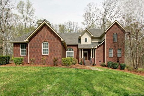 104 Colleton Place