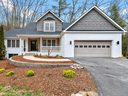 322 Sweetwater Hills Drive sold home in Hendersonville, SC