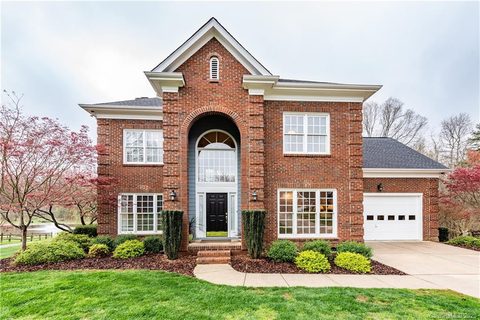 5047 Hickory Lake Lane