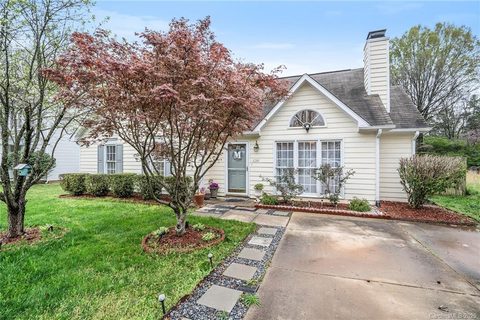 6244 Trysting Road sold home in Sherbrook, Charlotte, NC