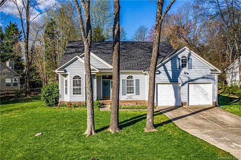 635 Oakbluff Circle
