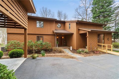 324 Lake Forest Drive