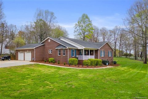 212 Hideaway Lane