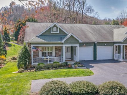 55 Coldwater Lane sold townhome in Shaws Creek Farm, Hendersonville, NC