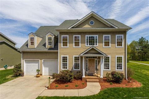 3066 Robusta Court