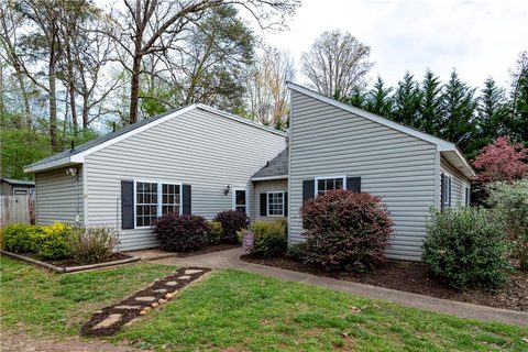 1976 Colridge Court sold home in Briarwood Heights, Connelly Springs, NC