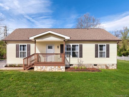 121 James Street sold home in Green Acres, Clyde, NC