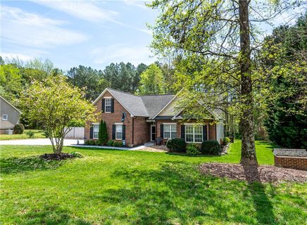 7082 Pine Ridge Road