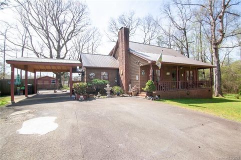 515 Holly Circle