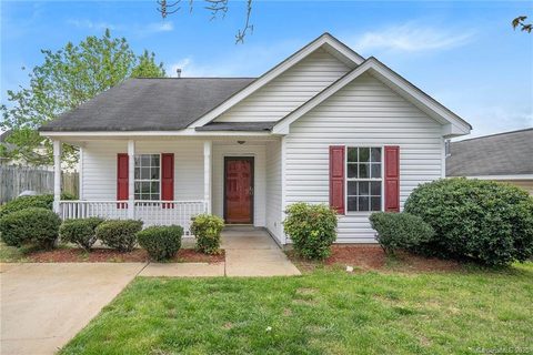 5818 Hewitt Drive sold home in Fairstone, Charlotte, NC