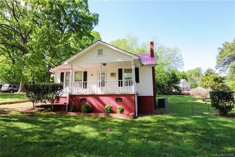 542 Splicewood Drive sold home in Highland Park, Concord, NC