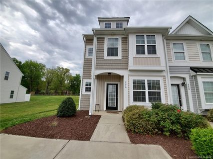 256 Halton Crossing Drive 21 sold townhome in Settlers Landing, Concord, NC