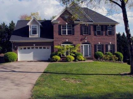 2107 13th Street Court sold home in Hampton Oaks, Hickory, NC