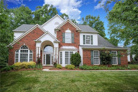 10836 Kenderly Court sold home in Wynridge Estates, Charlotte, NC
