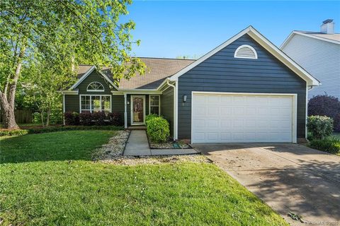 3930 Huntmeadow Drive sold home in Turnberry, Charlotte, NC