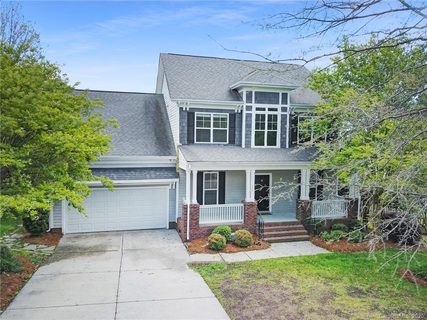 1040 Hunters Run Drive sold home in Lakeshore, Tega Cay, SC