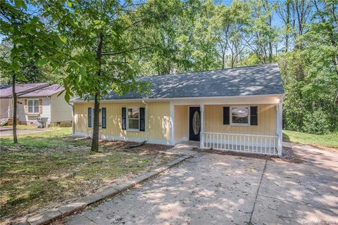 6145 Loch Arbor Lane sold home in Mcalpine Woods, Mint Hill, NC