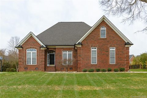 7910 Tottenham Drive sold home in Fenton Dell, Harrisburg, NC