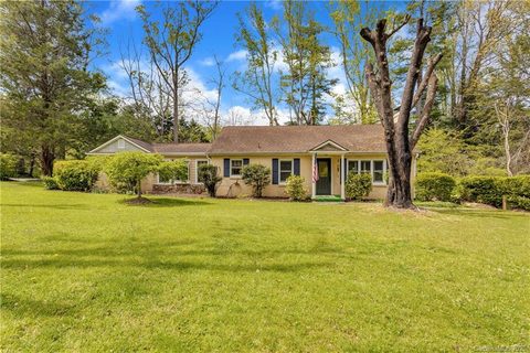 8 Lake Drive