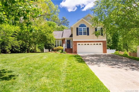 401 Beckingham Court sold home in Beacon Hills, Gastonia, NC