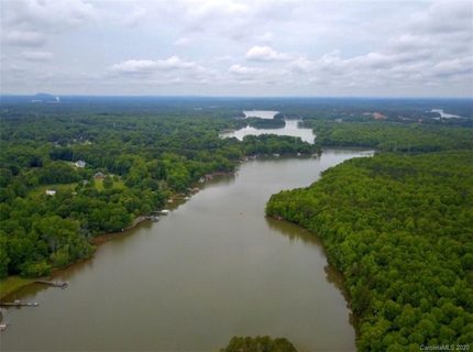 6724 Riverfront Drive