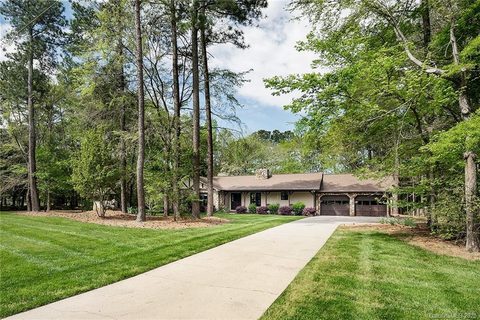 8218 Kensington Lane