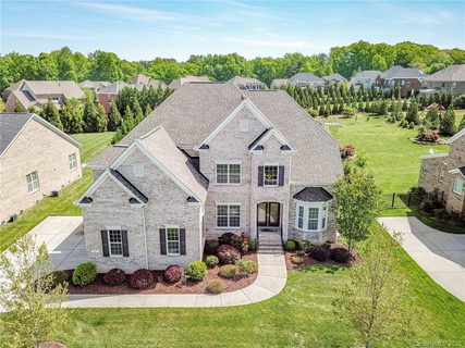 207 Tallow Tree Court
