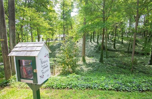 401 Hillandale Drive sold lot in Sardis Terrace, Charlotte, NC