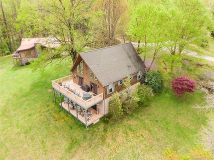 206 Sams Trail sold home in Balsam Meadows, Waynesville, NC