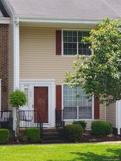1002 Surry Lane