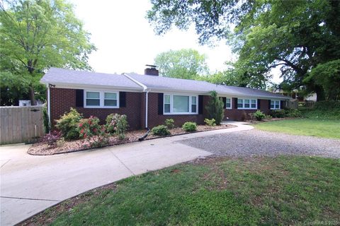 804 Black Springs Drive