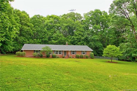 2900 Beaman Avenue sold home in Lebanon Heights, Charlotte, NC
